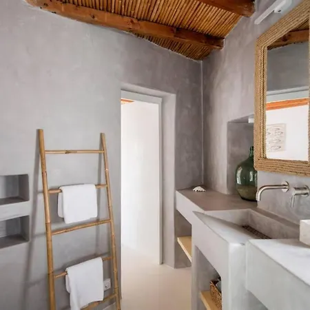 Traditionally Designed Apt For 4ppl In Lefkes Apartman Léfkesz